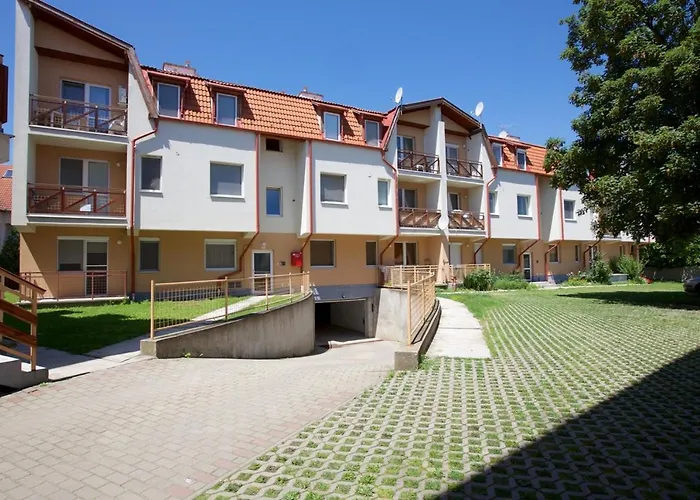 아파트 Zoli Apartmanok-kinga Kolcsey 34-36 Hajdúszoboszló