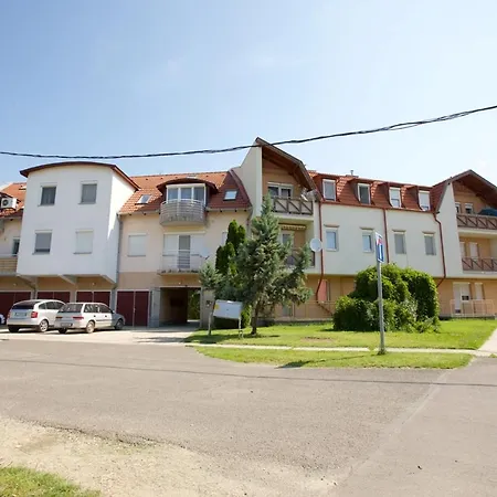 Apartment Zoli Apartmanok-kinga Kolcsey 34-36 Hajduszoboszlo