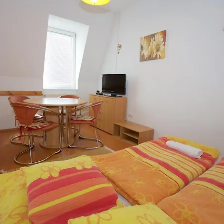 Zoli Apartmanok-kinga Kolcsey 34-36 * Hajduszoboszlo